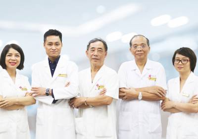 Đội ngũ các bác sĩ chuyên khoa đầu ngành về điều trị ung thư vú